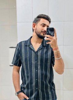 Monishroyxx - Male escort in Pune Photo 2 of 2