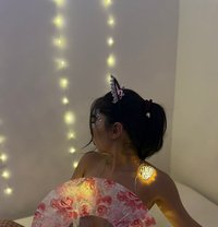 Russian Escorts in South Extension Delhi - எஸ்கார்ட் in New Delhi Photo 1 of 4