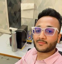 Aaravkhanna - Male escort in Noida