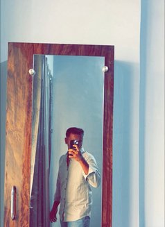 Navin - Male escort in Mumbai Photo 1 of 2
