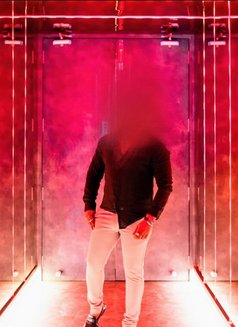 Sidharth the Bull - Male escort in Mumbai Photo 2 of 6