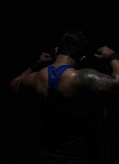 Sidharth the Bull - Male escort in Mumbai Photo 6 of 6