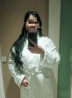 Nude Massage and Web Cam - मसाज in Mumbai Photo 2 of 2