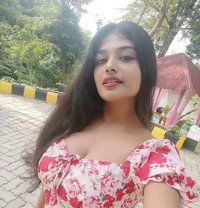 Piya Cam Show Real Meet - ఎస్కార్ట్ in Chennai