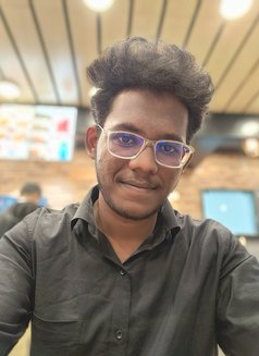 Vardhan, Privacy Performer - Male adult performer in Hyderabad Photo 2 of 3