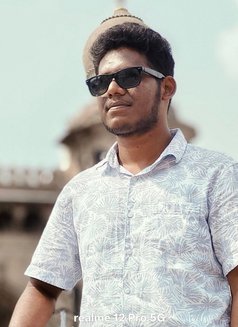 Vardhan, Privacy Performer - Male adult performer in Hyderabad Photo 3 of 3