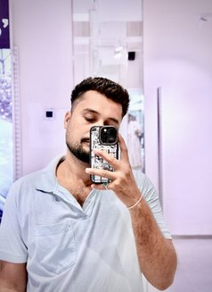 Happy Rao - Male escort in Gurgaon Photo 7 of 24