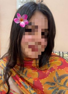 Kiara Malhotra - escort in Chennai Photo 1 of 4