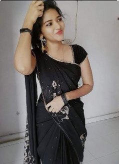 Priya Priya - எஸ்கார்ட் in Chennai Photo 2 of 3