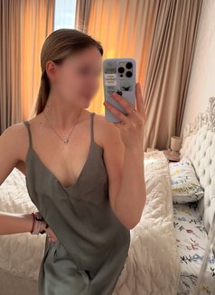Estella - escort in Madurai Photo 1 of 5