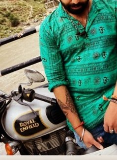 Keshav - Male escort in New Delhi Photo 2 of 3