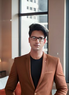 Versatile Male Escort for Elite Women - Male এস্কর্ট in Kolkata Photo 16 of 18