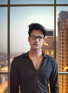 Versatile Male Escort for Elite Women - Male এস্কর্ট in Kolkata Photo 17 of 18