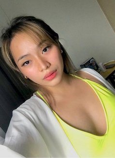 Bella - escort in New Delhi Photo 2 of 6