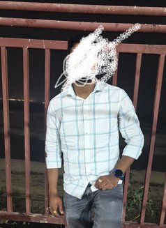 Sid - Male escort in New Delhi Photo 1 of 2