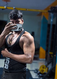 Aryan - Male escort in Bhubaneshwar Photo 5 of 8