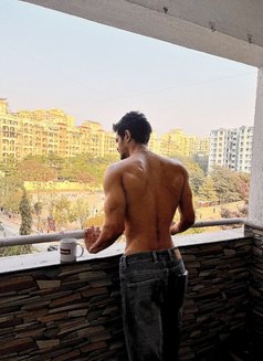 Siddharth - Male escort in Pune Photo 1 of 5