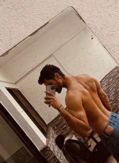 Siddharth - Male escort in Pune Photo 3 of 5