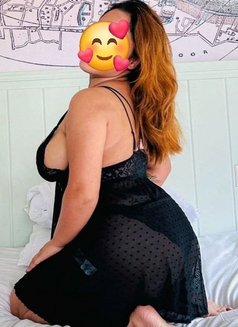 Sheena Sharma - escort in New Delhi Photo 4 of 6