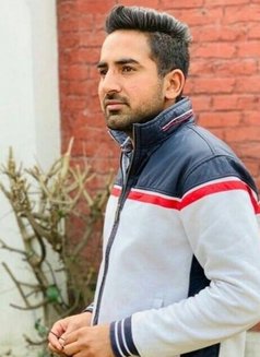 Gurru - Male escort in Chandigarh Photo 1 of 4