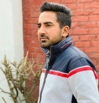 Gurru - Male escort in Chandigarh