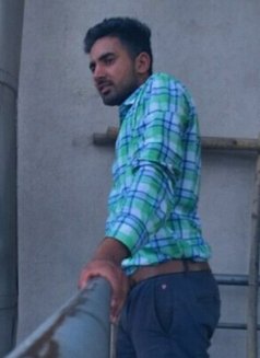 Gurru - Male escort in Chandigarh Photo 2 of 4