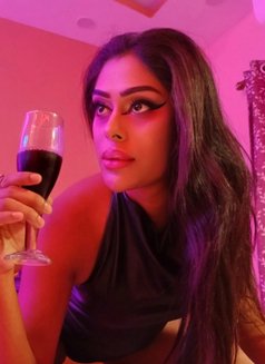 Good and genuine All videos Top shemale - Transsexual एस्कॉर्ट in Kolkata Photo 10 of 16