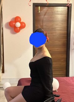 Trusted( CASH PAYMENT) Richa Gupta - एस्कॉर्ट in Bangalore Photo 1 of 4