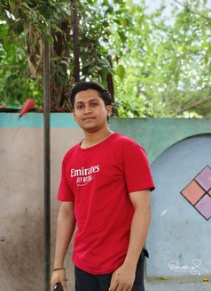 Tony Bull - Male escort in Mumbai Photo 1 of 8