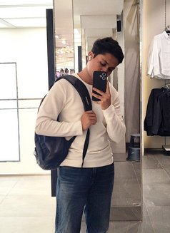 Tony Bull - Male escort in Mumbai Photo 5 of 8