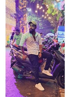 Ron - Male escort in Gurgaon Photo 3 of 5