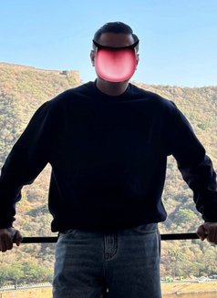 Cuddlingrichierich - Male escort in Pune Photo 1 of 3