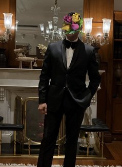 Cuddlingrichierich - Male escort in Pune Photo 2 of 3