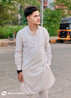 Moment Maker for Ladies - Male escort in Mumbai Photo 2 of 3