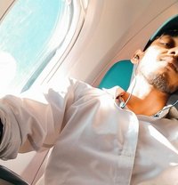 Tillmoon - Male adult performer in Mumbai
