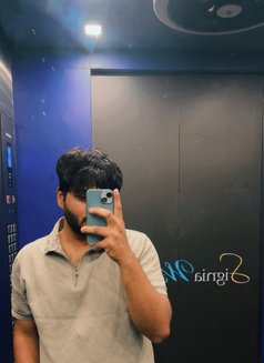 Captain - Male escort in Mumbai Photo 2 of 3