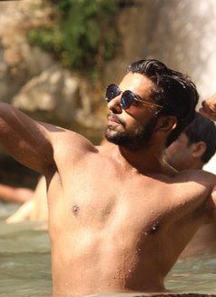 The Prince of Evil - Male escort in New Delhi Photo 3 of 5
