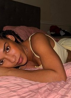Helena - escort in Pune Photo 1 of 2