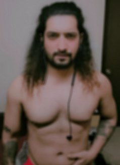 Artist - Male escort in Mumbai Photo 2 of 8