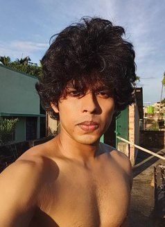 Prince of Calcutta - Male escort in Kolkata Photo 2 of 5