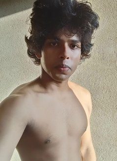 Prince of Calcutta - Male escort in Kolkata Photo 3 of 5