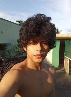 Prince of Calcutta - Male escort in Kolkata Photo 4 of 5