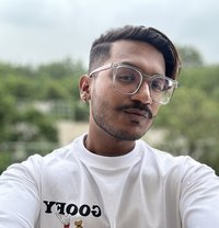 Kunjal - Male एस्कॉर्ट in Surat