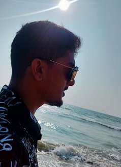 viNu - Male escort in Bangalore Photo 4 of 6