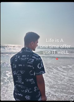 viNu - Male escort in Bangalore Photo 6 of 6