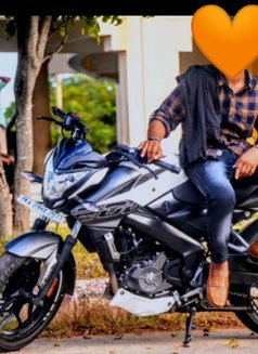 __holy_devil__ - Male escort in Bangalore Photo 12 of 12