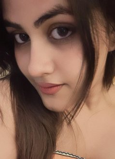 Rimpi - escort in Mumbai Photo 4 of 4