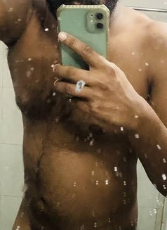 Ayush - Male escort in Kolkata Photo 3 of 3