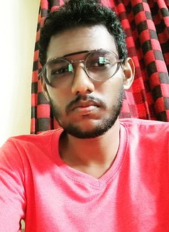 Professional and Athuentic - Male escort in Chennai Photo 2 of 5