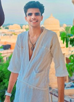 Parashchoudhary - Male escort in Navi Mumbai Photo 8 of 21